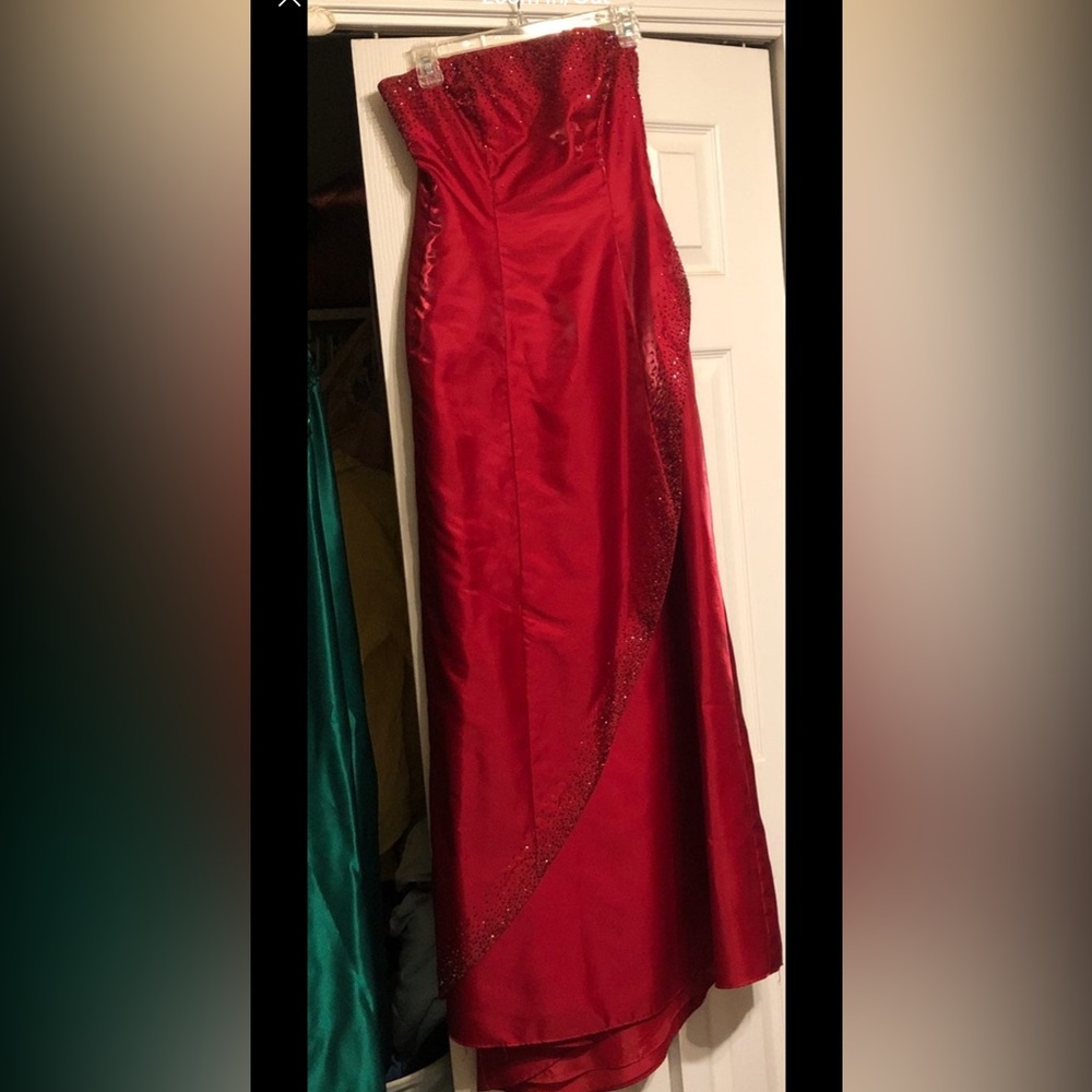 Size 5/6 Beautiful red strapless Ballgown- zipper, lace up back.
